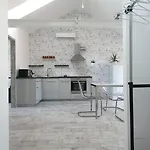 8x8 Tetoter Apartament *